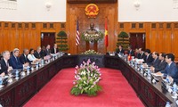 Барак Обама встретился с премьер-министром СРВ Нгуен Суан Фуком